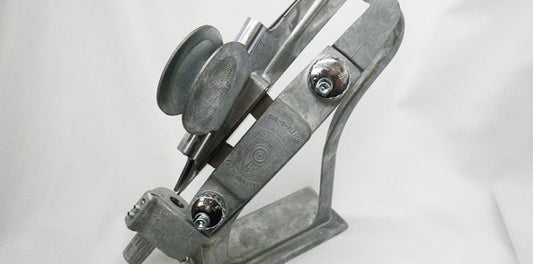 Bitzenburger Befiederungsgerät