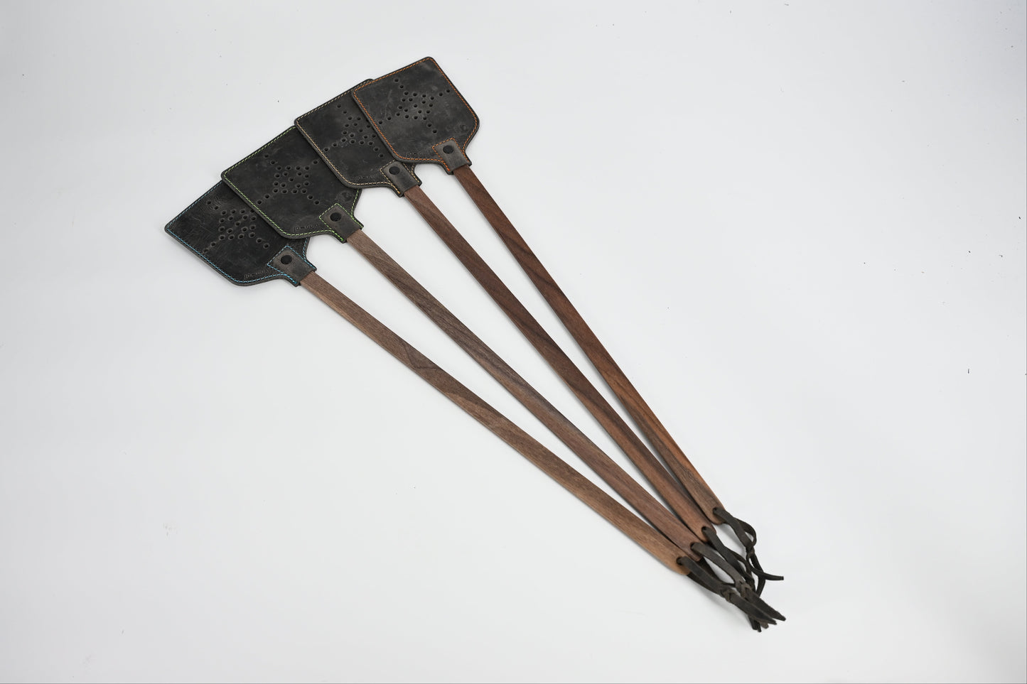 Hood Archery Leder-Fliegenklatsche