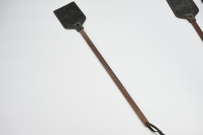 Hood Archery Leder-Fliegenklatsche